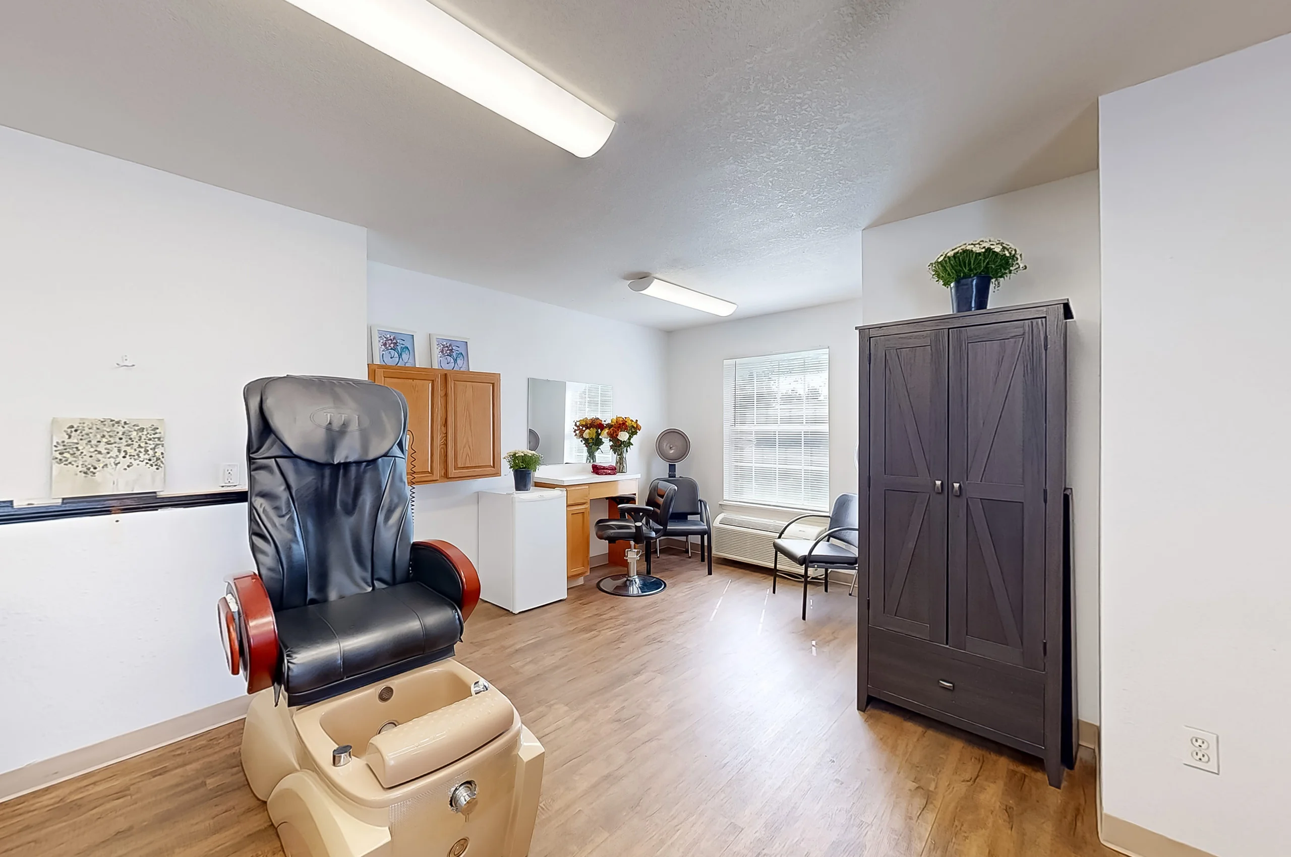ARBOR HOUSE ASSISTED LIVING OF MUSTANG photo 6