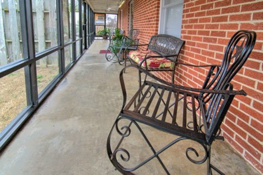 HEARTSWORTH HOUSE ASSISTED LIVING photo 6