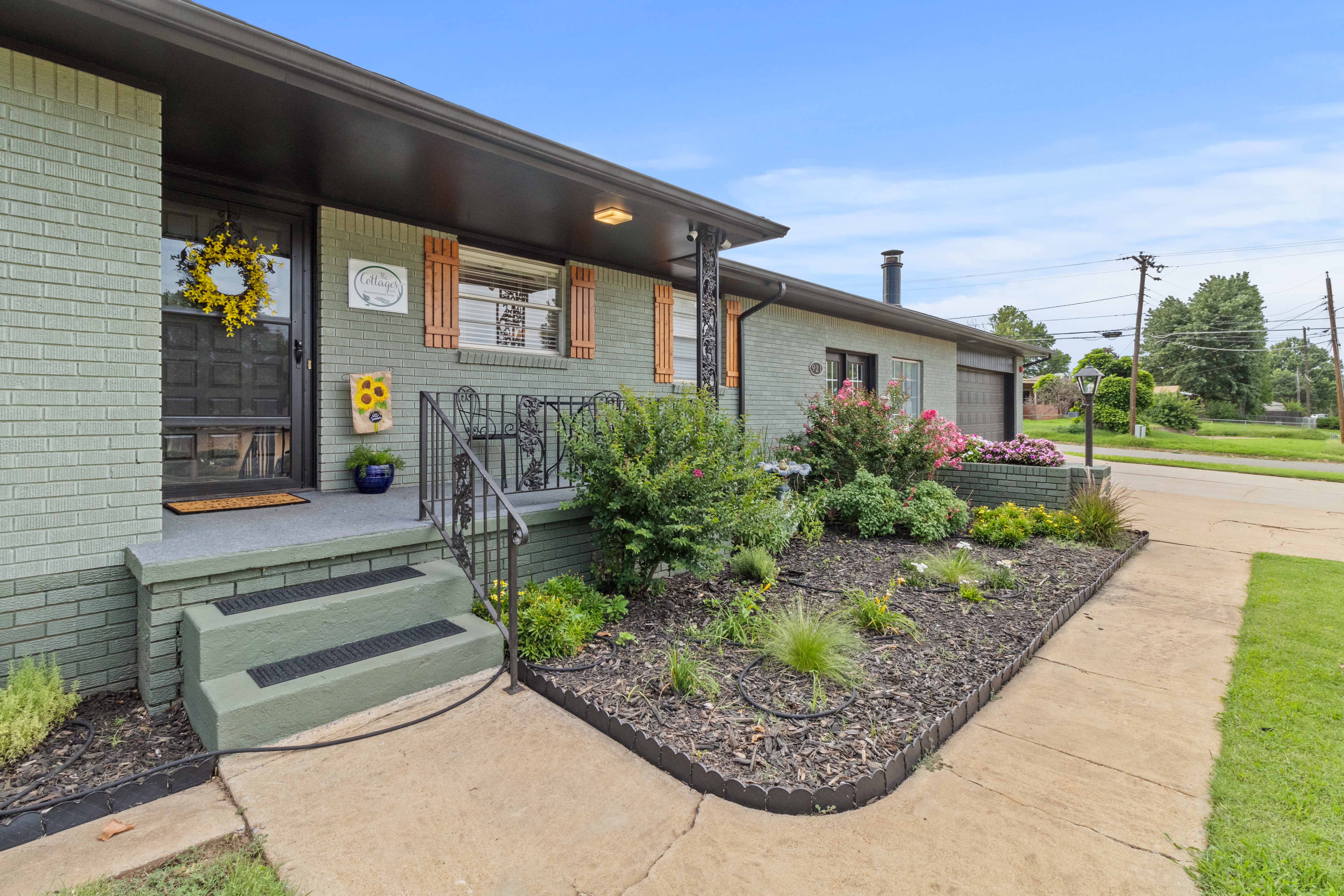 THE COTTAGES, LLC photo 8