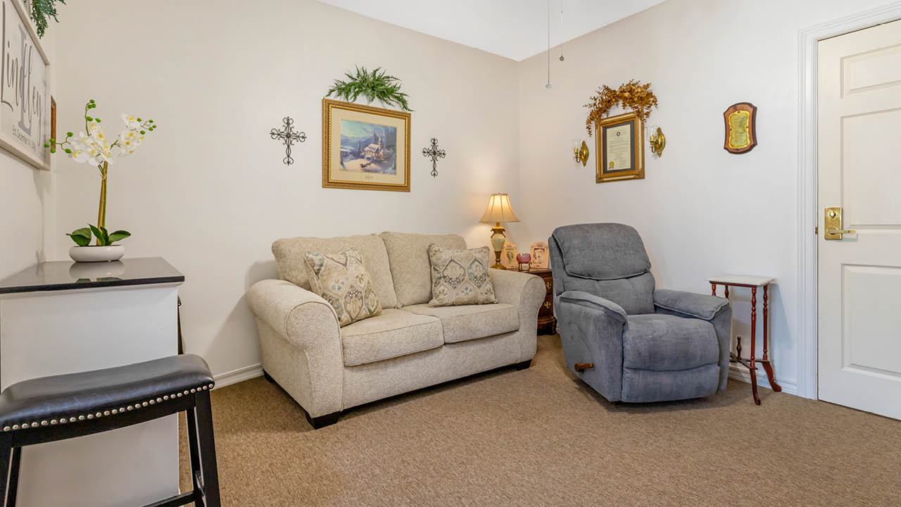 COUNTRY GARDENS ASSISTED LIVING COMMUNITY photo 7