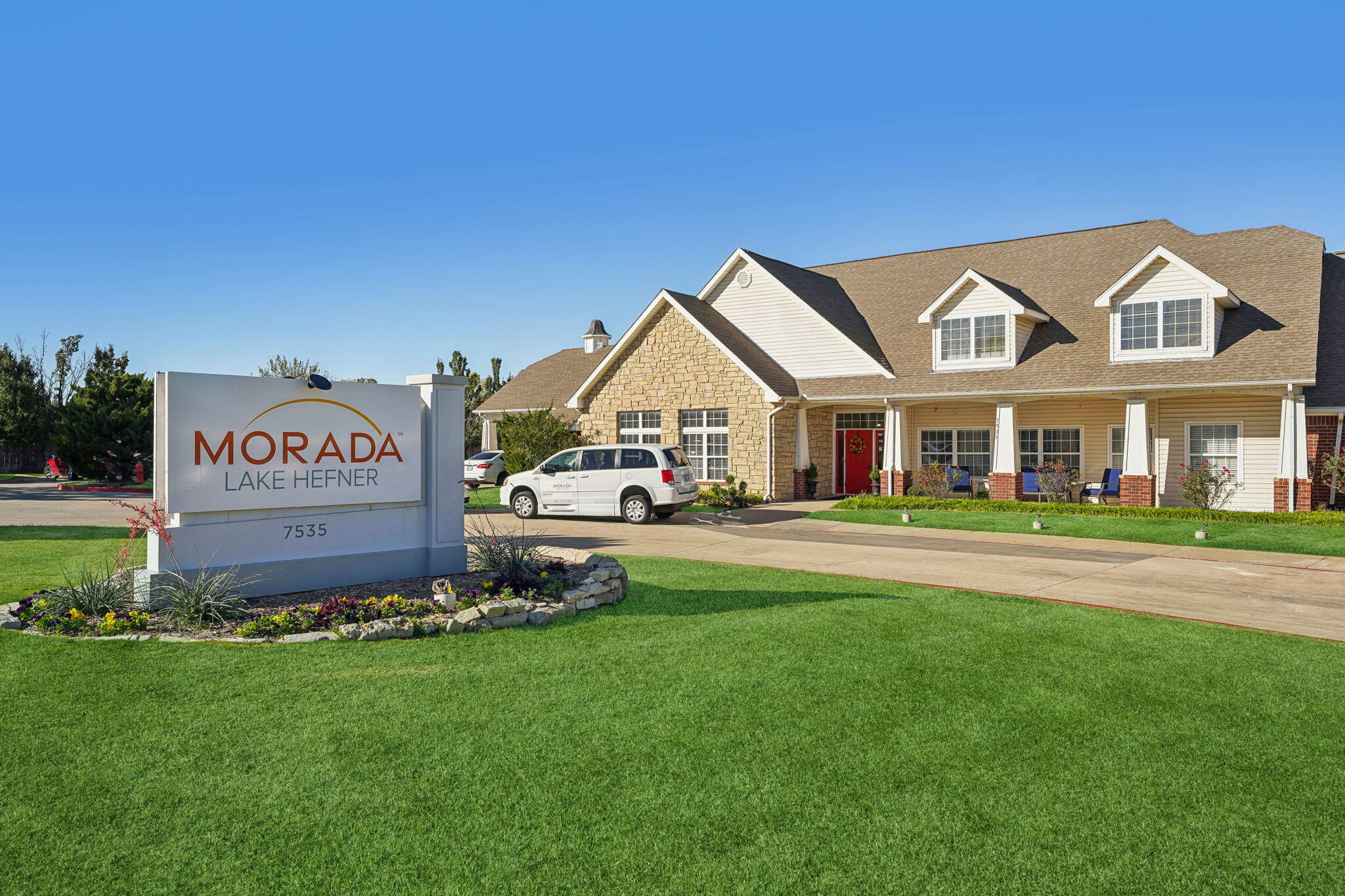 MORADA LAKE HEFNER