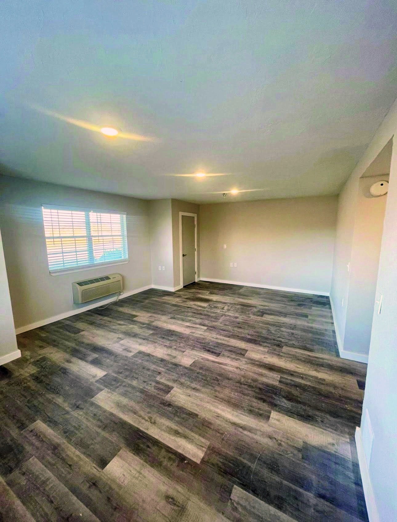 GLADE AVENUE ASSISTED LIVING photo 8