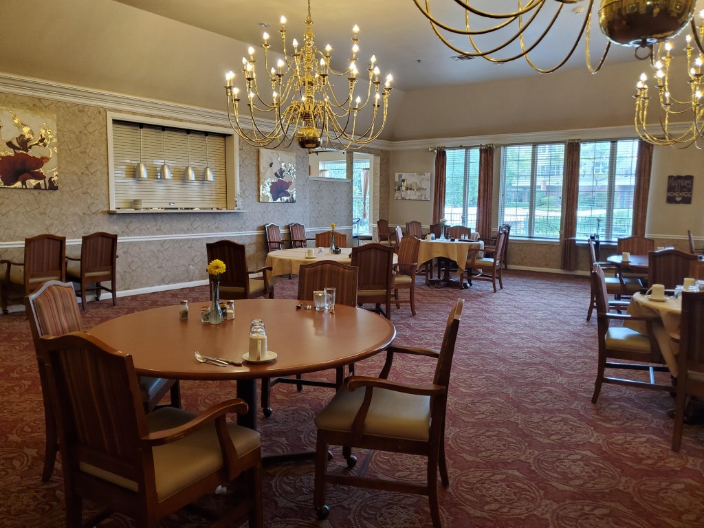 RADIANCE SENIOR LIVING AT THE VILLAGE photo 4