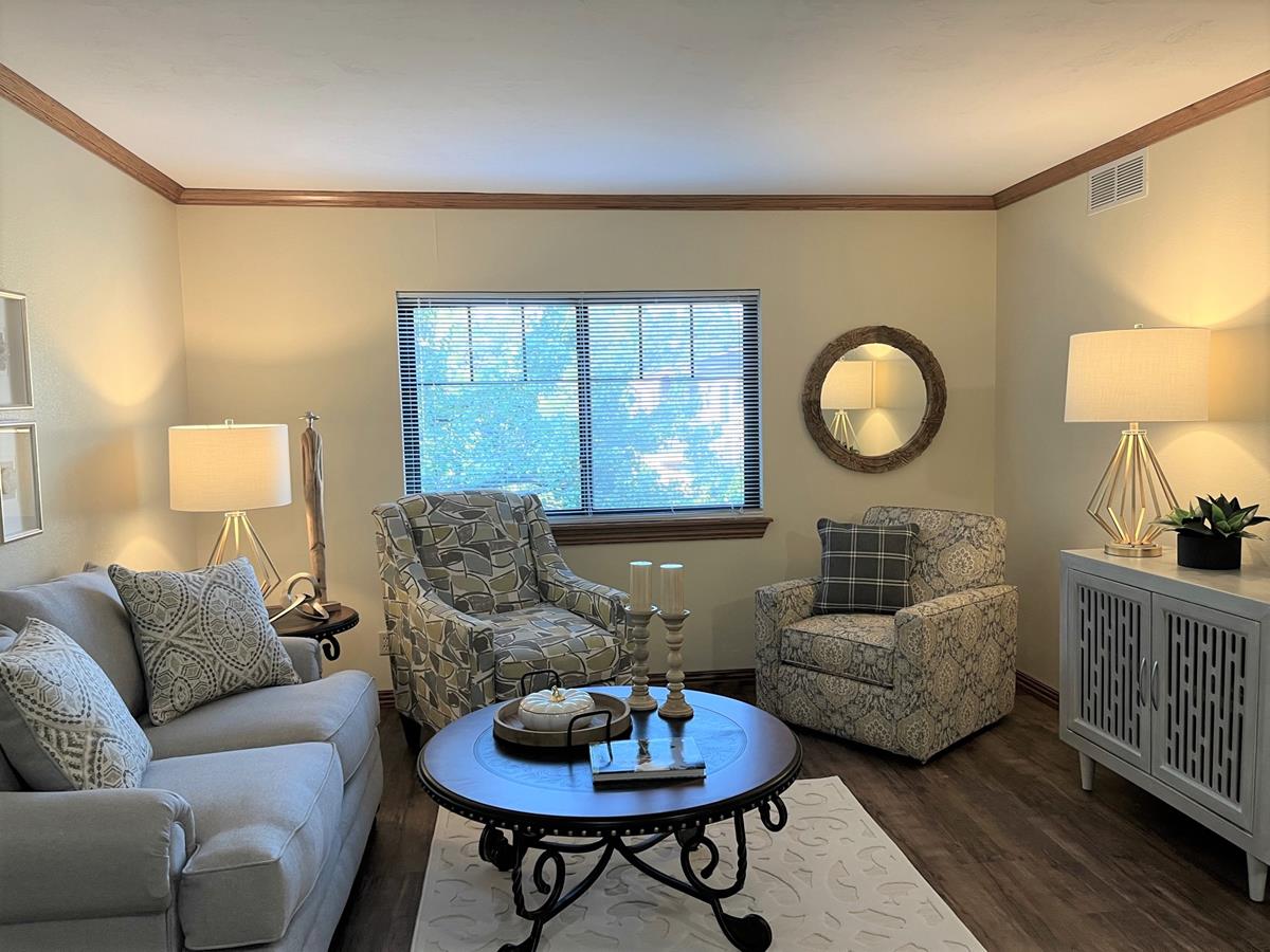 GOLDEN OAKS ASSISTED LIVING photo 5