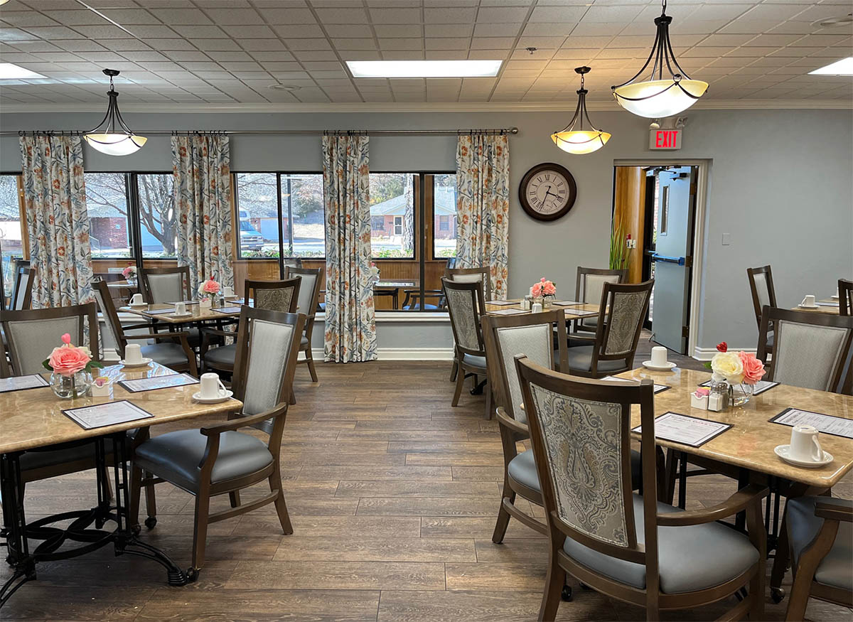 GOLDEN OAKS ASSISTED LIVING photo 6