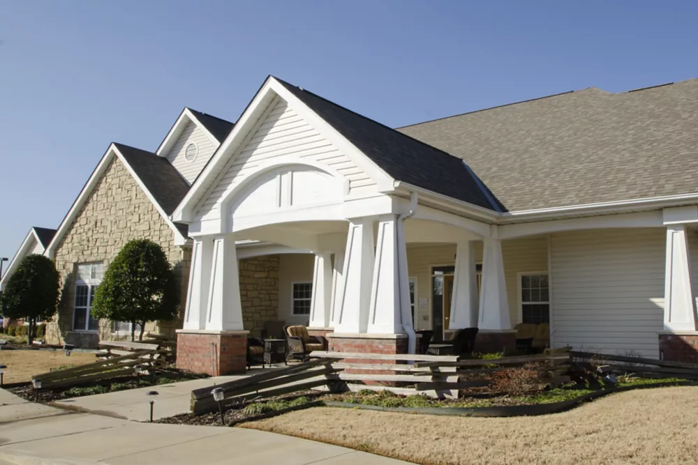 BROOKDALE CLAREMORE photo 2