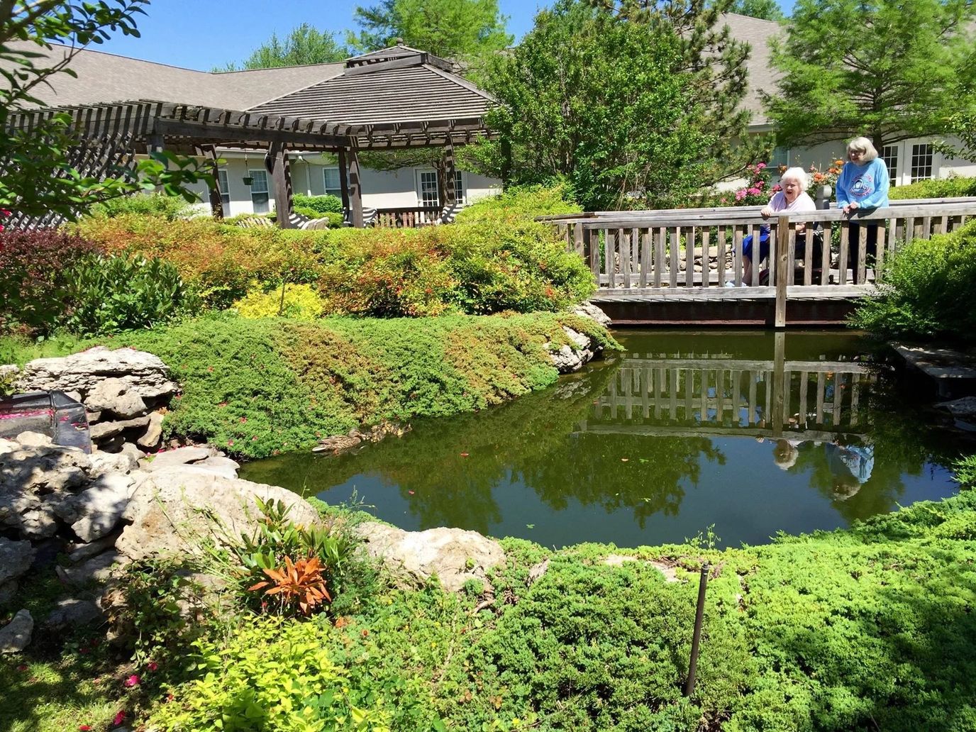 THE COURTYARDS AT THE AMBASSADOR MEMORY CARE & ASSISTED LIVING photo 3