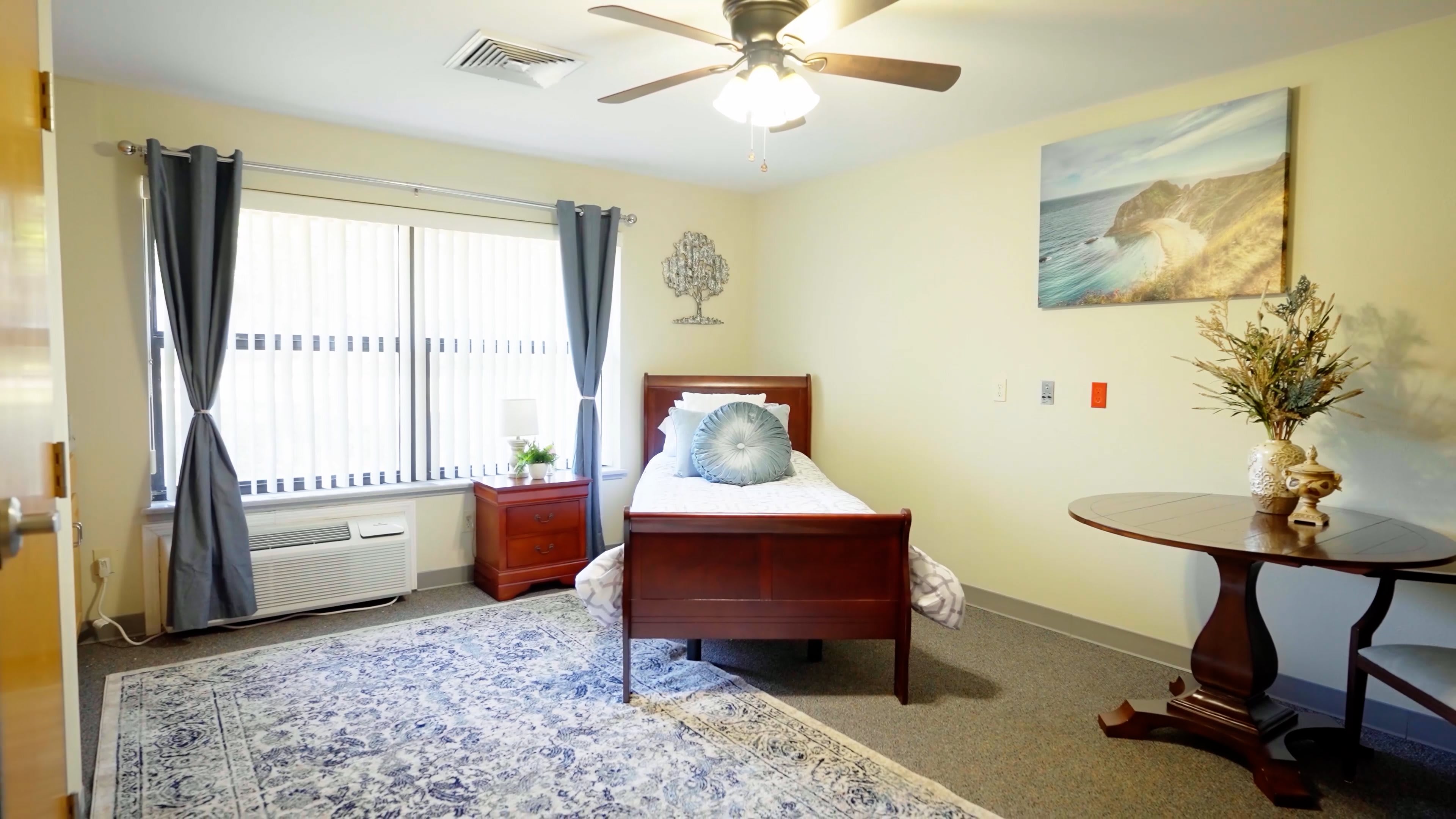 FOREST HILLS ASSISTED LIVING RETIREMENT AND CARE photo 9