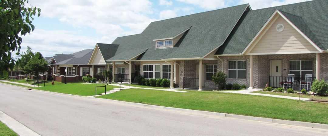 THE NEIGHBORHOODS AT BAPTIST VILLAGE OF BROKEN ARROW photo 4