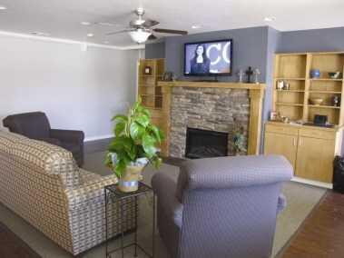 THE NEIGHBORHOODS AT BAPTIST VILLAGE OF BROKEN ARROW photo 8