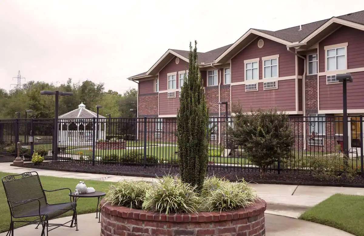 TULSA ASSISTED LIVING AND MEMORY CARE photo 8