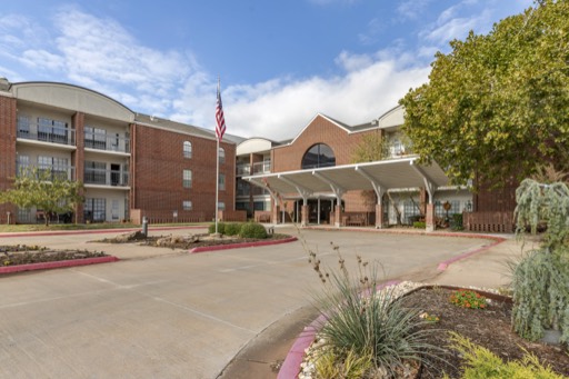 LYNDALE AT EDMOND exterior