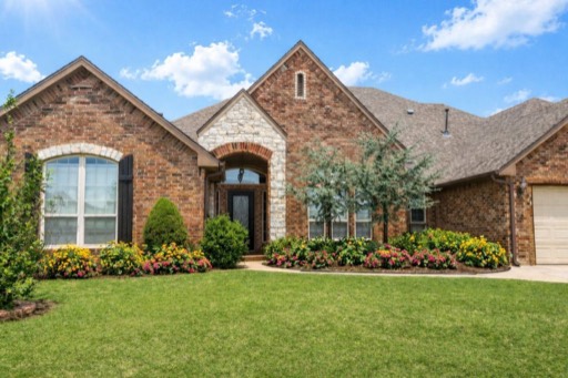 FLOURISH SENIOR HOMES, GRAYSON exterior
